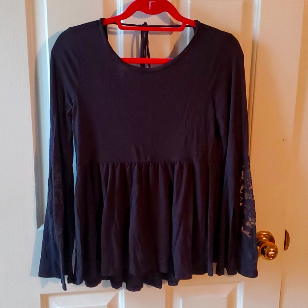 American Eagle fun shirt